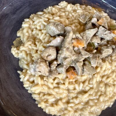 Risotto alla parmigiana con intingolo di fegatini di coniglio ‘finanziera’ style’